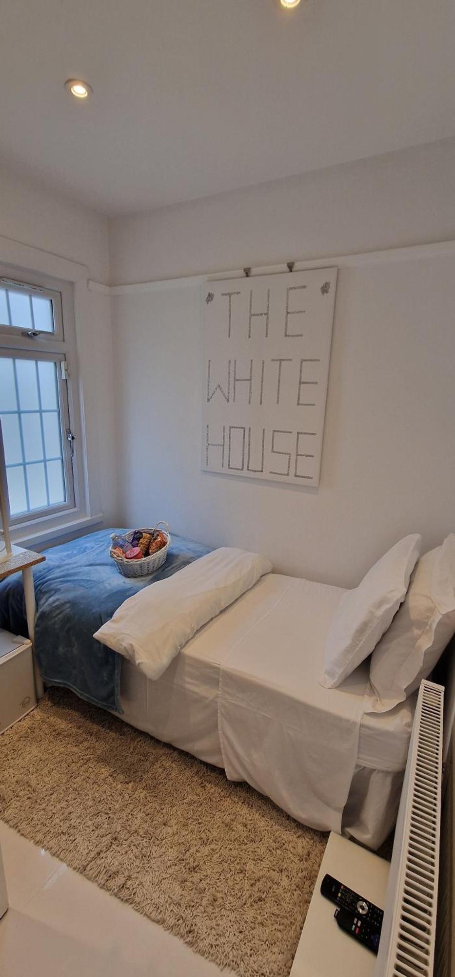 The White House Homestay